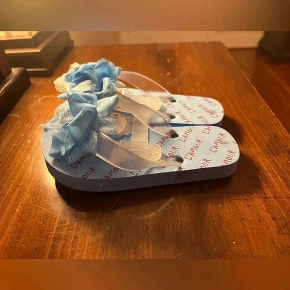 Toddler L’AMOUR Girls Flip-Flops Size 9 - Picture 1 of 8